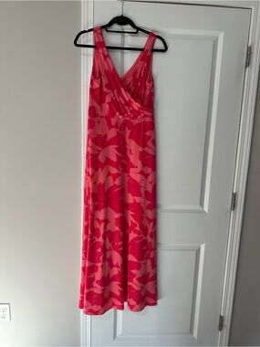 Isaac Mizrahi Red and Pink Floral V-Neck Maxi Dress